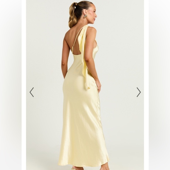 Selfie Leslie One-Shoulder Sash Maxi Dress Butter Yellow Large - Picture 2 of 11